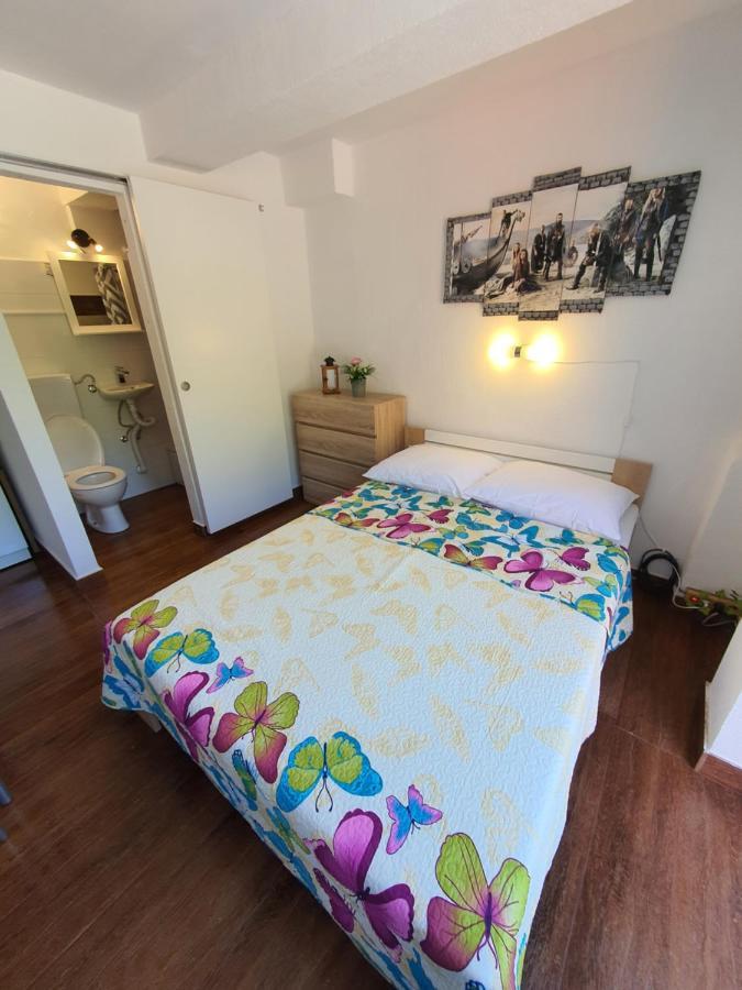 Apartment Buffet 2b