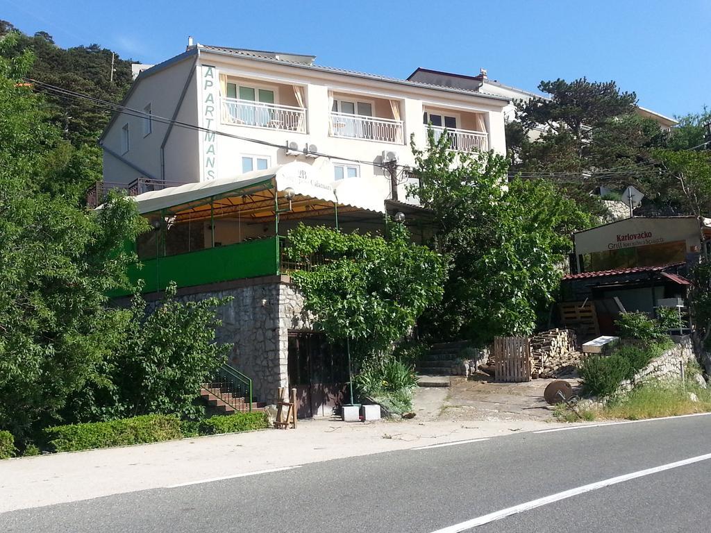 - Buffet 2b Apartment