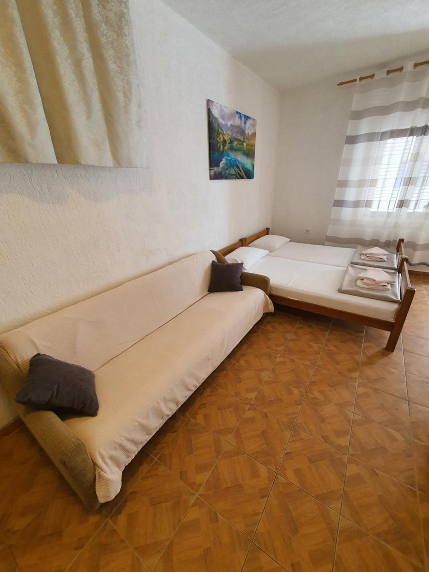- Buffet 2b Sveti Juraj